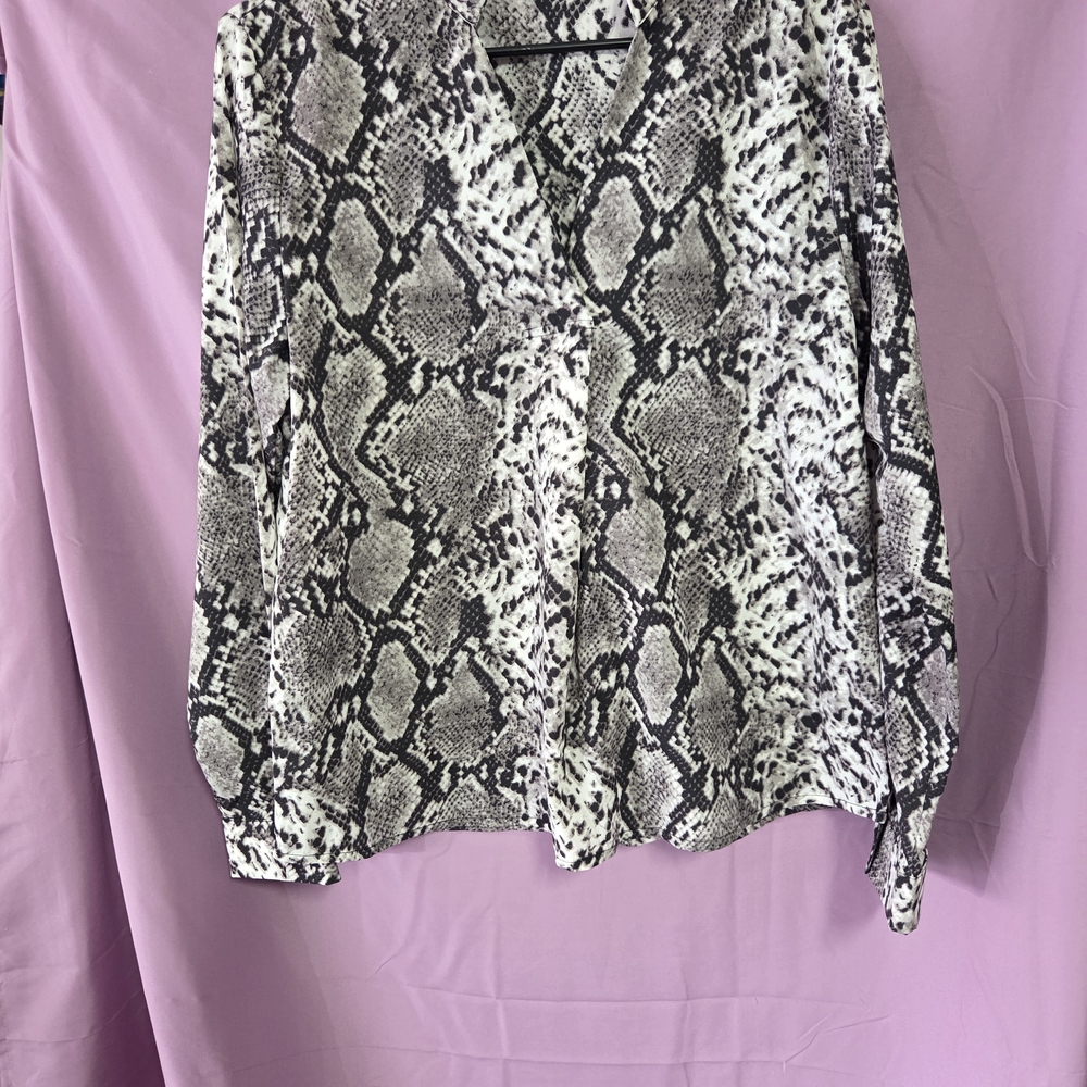 SHEIN Black and White Snake Print Blouse